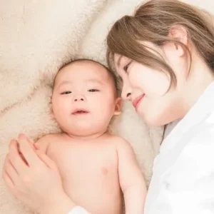 お母さんと赤ちゃんプラセンタはへその緒でつながっている胎盤 埼玉県桶川市の内科・外科・皮膚科のファミリーファーストクリニック